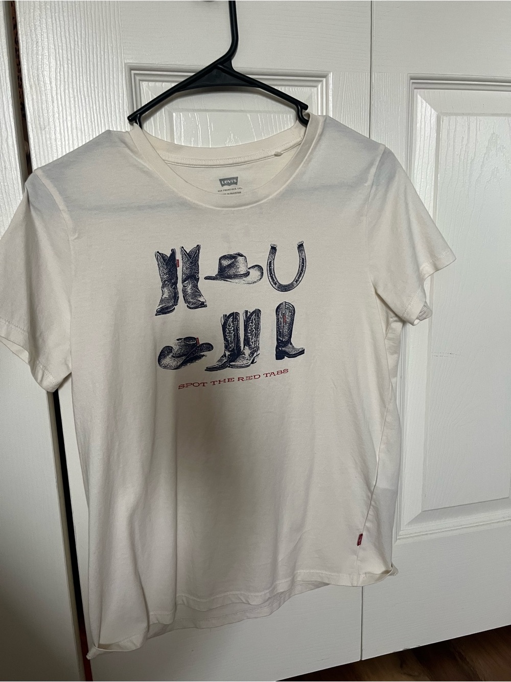 Levi's Cream Graphic Short Sleeve Tee with Navy Western Print